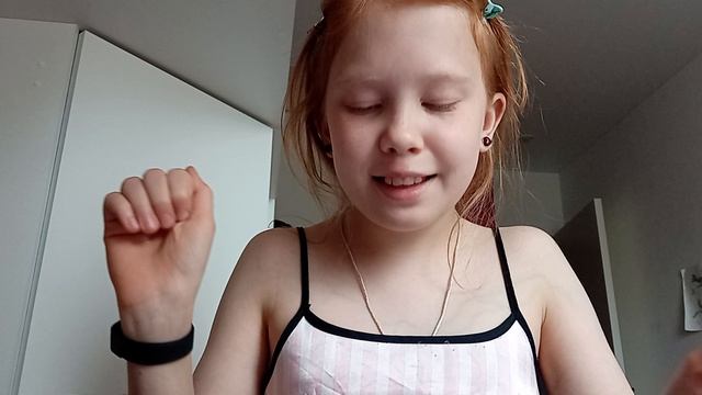 песня экспонат смотреть онлайн