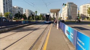 Беспилотный «Львёнок-Москва» на остановке «Метро Строгино»