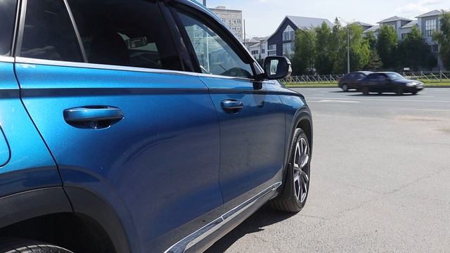 Geely Monjaro смотреть онлайн