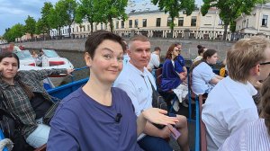 Нашла таки ХАЛЯВУ в Питере! Попали на СВАДЬБУ) ЖЕСТЬ в ДОЖДЬ катаемся по рекам и каналам Питера Влог