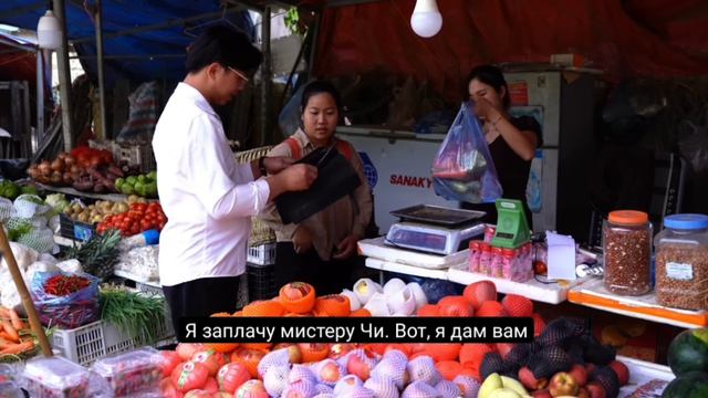 83ч.Добрый поступок: мать-одиночка противостоит вору, чтобы защитить свою сумку, полную денег.