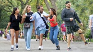 МОКРЫЙ ФАРТ-ПРАНК в НЬЮ-ЙОРКЕ!Подставка для папиных кексов!!