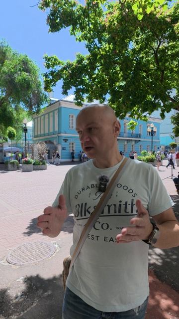 ЗЕВС гуляет🚶по АРБАТУ🏰