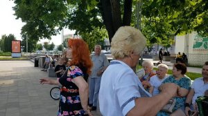 20260607 Танцы песни частушки в парке у фонтана под гармонь гармошку город Орёл ПКиО горпарк г Орла