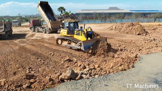 Experts Driver Clearing Land By Dozer Shatui Push Stone Into Water & Dump Trucks 10 Wheels Unloaded смотреть онлайн