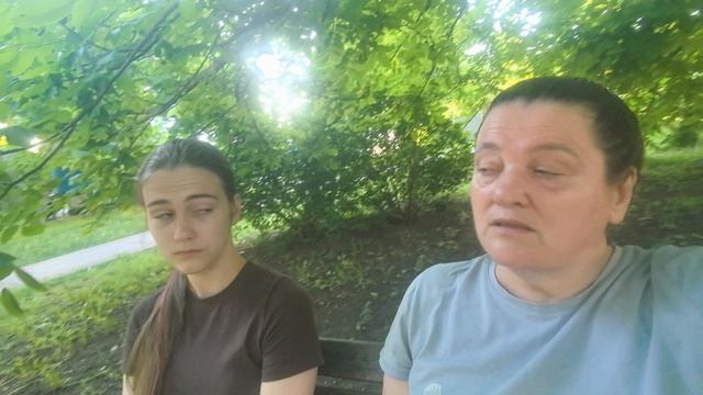Жара такая, что лицо плавится смотреть онлайн