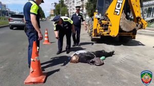 Экскаватор насмерть сбил 82-летнюю женщину в Казани