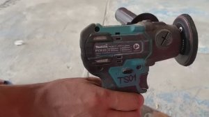 🛠 Аккумуляторная полировальная машина Makita PV301D
