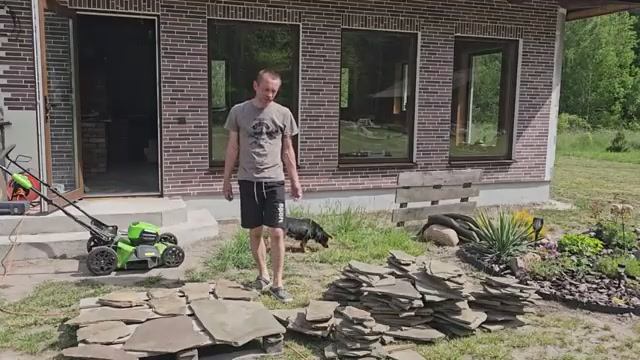 Деревенская жизнь В поисках тишины Хутор в лесу лечит от городской суеты Стена из камня готова смотреть онлайн