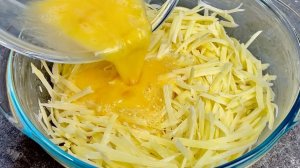 Просто полейте картофель яйцами - результат потрясающий и вкусный!