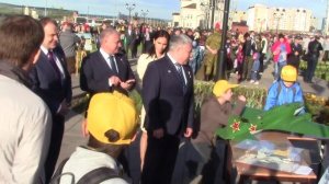 герои кб Сухого на открытии алеи и у ил 4 Разборова