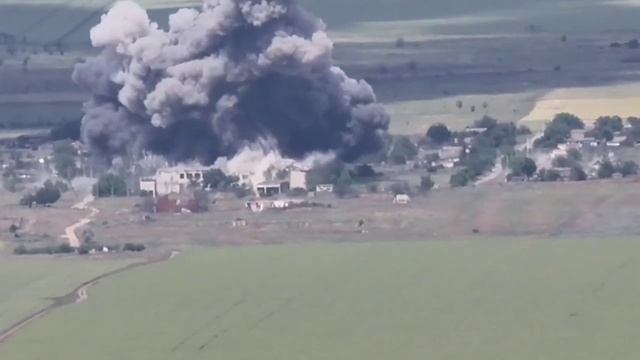 Точная доставка шести авиационных бомб на позиции украинских войск