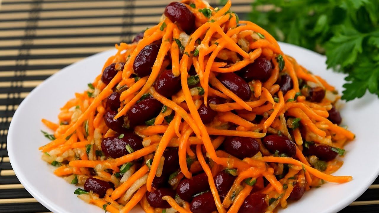 Бесподобный салат за копейки! Салат из фасоли и моркови — вкуснее, чем мясо! смотреть онлайн
