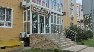 Постриглась. Совсем немного, а помолодела.