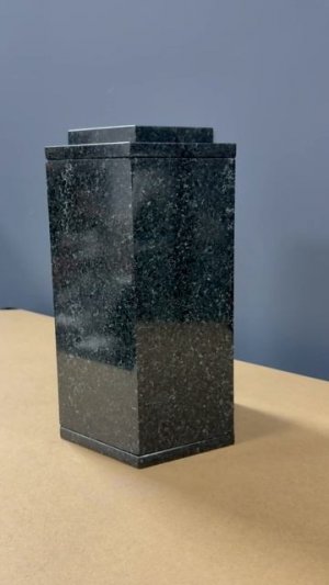 Урна для праха доломит шестигранник