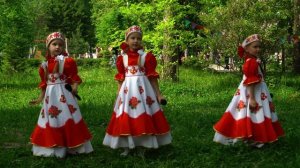 Девочки на Русском Дворе