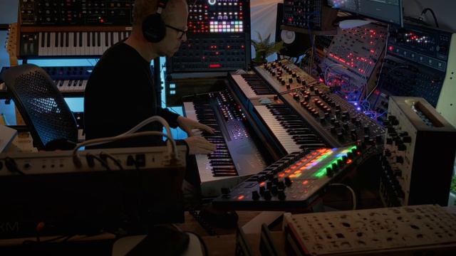 OUTPOST ZERO ｜ Berlin School - Dark Ambient Synth Journey
