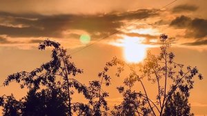 Вечернее небо после дождя🌅🌫️🏡🌱