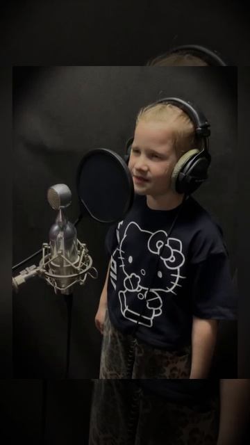 "Шаг в будущее", Исполняет: Коллектив "Маленькие звезды", 7 лет