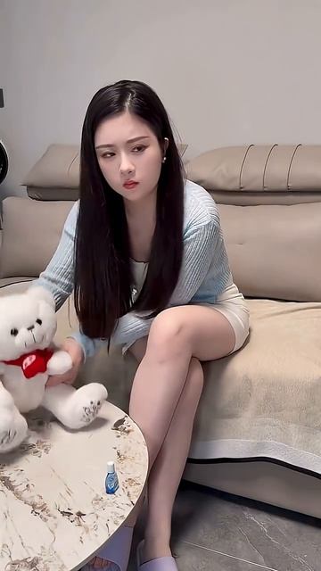 Кот...