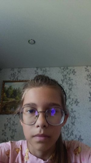 играю на фортепиано или пою песни