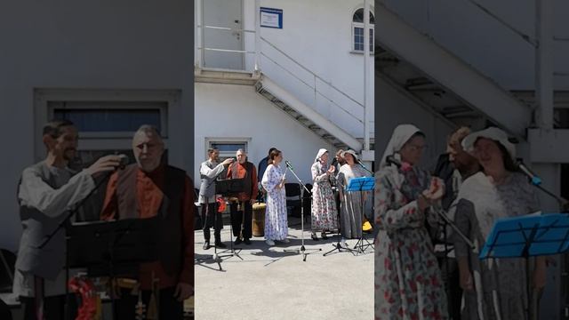 1. Благодарю Тебя, мой Бог! 2. Вера вечна. Сл. свт. Николая Сербского.