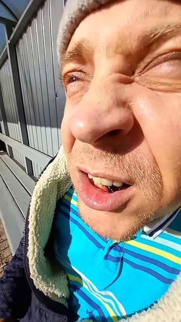 на остановке смотреть онлайн