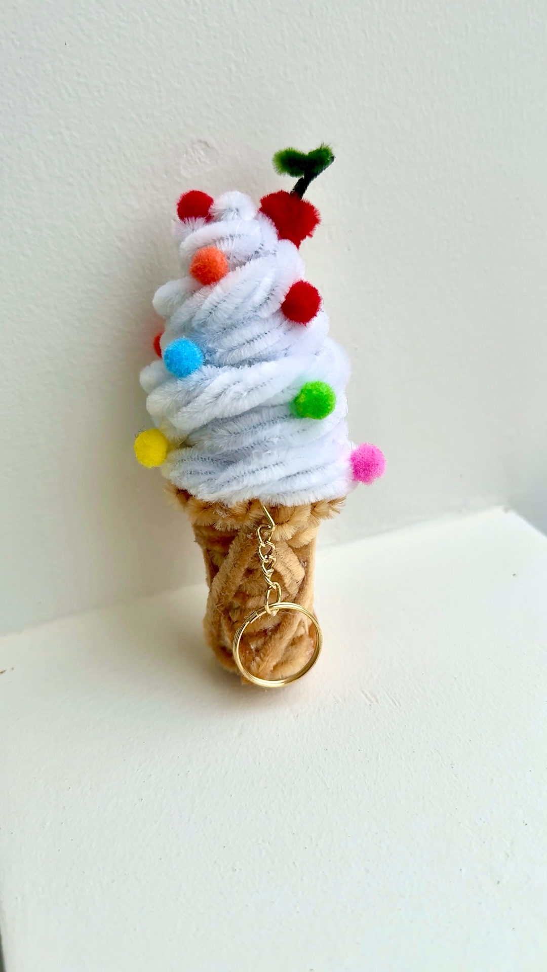 Милое мороженое 🍦 брелок из пушистой проволоки 🍦