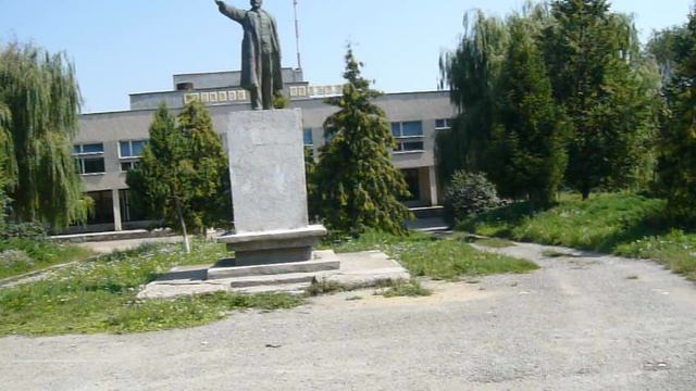 украина старая-ушица.2009 с этого года ни разу ни ездил.в память бабушки и дедушки.и родни смотреть онлайн