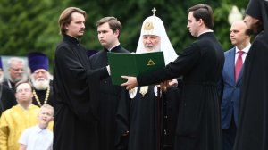Патриарх Кирилл освятил памятник князю Владимиру в Калининграде