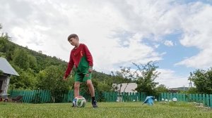 Я повторяю футбольные финты
