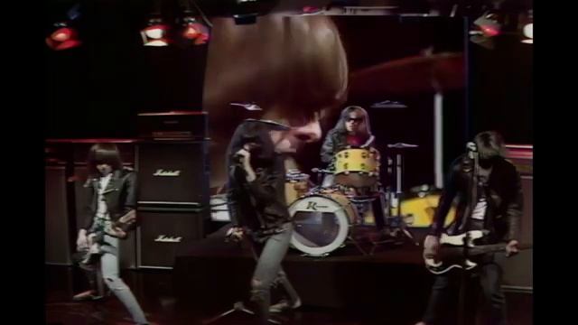 Ramones * Sheena Is A Punk Rocker