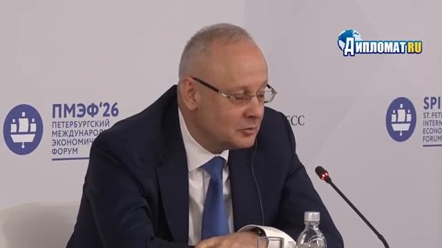 «Никто никого не заставляет!»: Кобяков поставил точку в спорах о мессенджере MAX смотреть онлайн