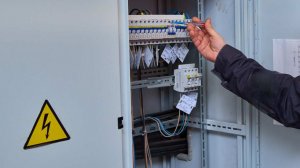 Бабушка и внук погибли от удара током в бане в Кузбассе