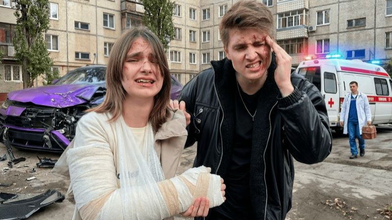 МЫ ПОПАЛИ В ДТП С СЕСТРОЙ, ВИНОВНИКИ АВАРИИ НАМ УГРОЖАЮТ смотреть онлайн