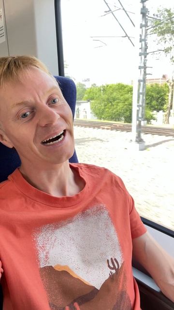 ЕДУ В ПОЕЗДЕ смотреть онлайн
