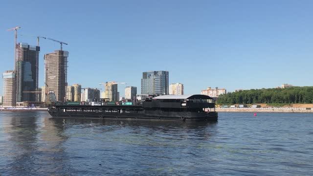 т/х РИО-1 и РИО-4 напротив СРВ