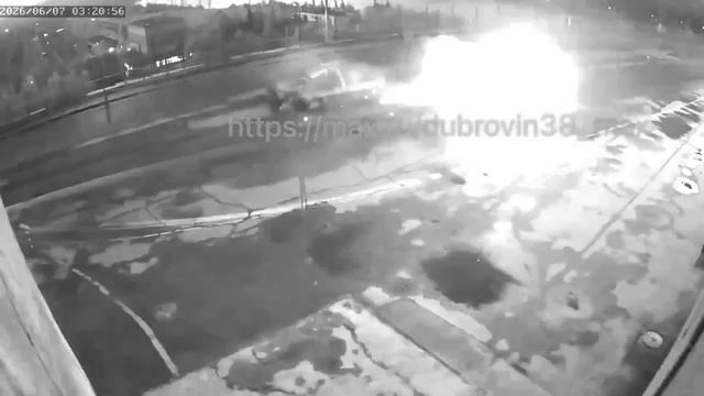 Момент ДТП на дороге Братской ГЭС.
Водитель жив, в больнице. смотреть онлайн