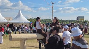 Сабантуй 2026, бой с мешками на бревне, село Усады Татарстан