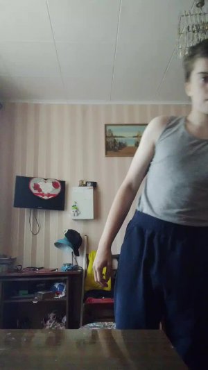 играю на гитаре