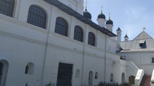 Троицкий собор — православный храм, кафедральный собор в Астрахани