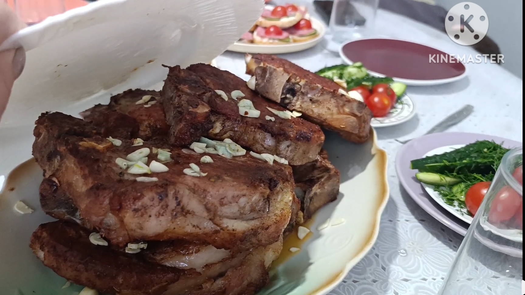 ПРИГОТОВИЛА мясо!🥩 Картошку 🥔 НА гриле! ПОУЖИНАЛИ с ДЕТЬМИ! смотреть онлайн