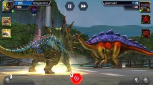180 / Играем в игру Jurassic World: The Game. Тираннозавр. Дакотараптор