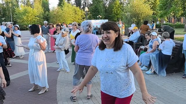 Розовые розы... 07.06.26... смотреть онлайн