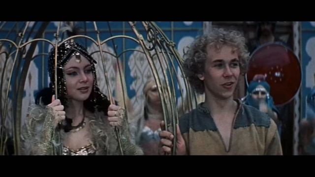 Море волнуется раз! Фрагменты из фильма "После дождичка в четверг". 1985 г. смотреть онлайн