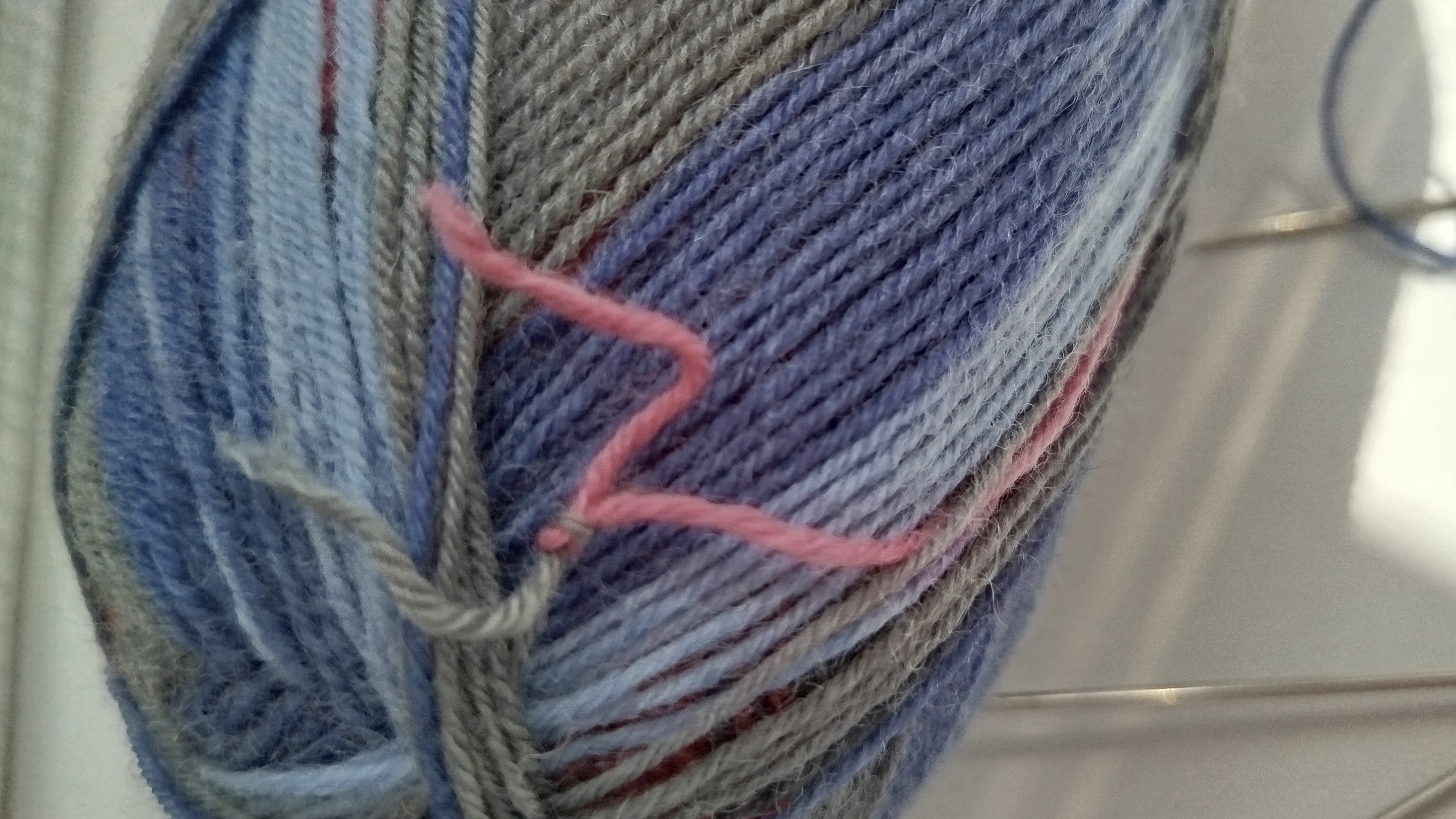 Узел в мотке пряжи 🧶 смотреть онлайн