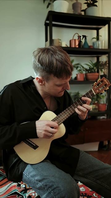 печаль Виктора Цоя на укулеле смотреть онлайн
