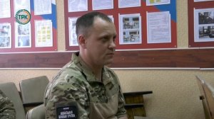 Бойцов мобильной огневой групп наградили в военкомате