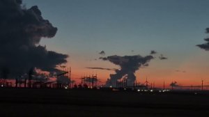 Сказ о бегстве маленькой тучки от монстр-тучи и спасение в ветре перемен. Мир Универсологии