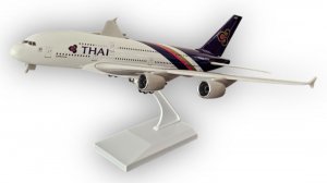Модель самолета Airbus A380 Thai Airways длина 28 см (с шасси)